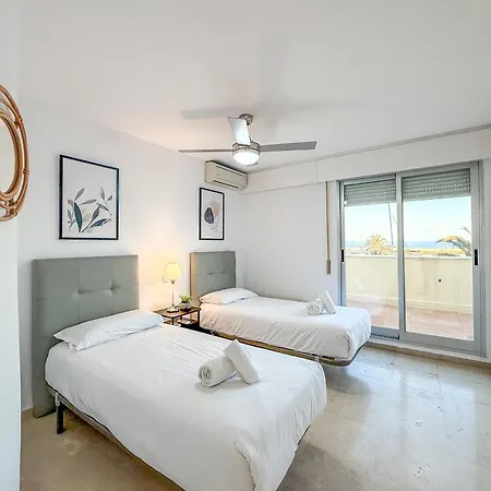 Hanami Puerto Paraiso 5-5 * Эстепона